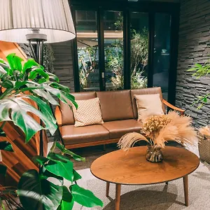 https://r-hotel-osaka.hotels-osaka.net